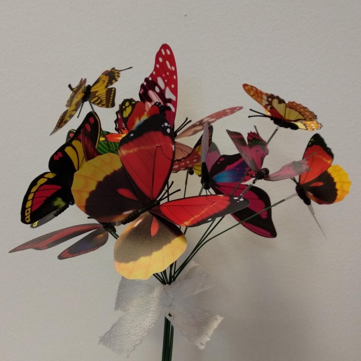 Ramo ARTIFICIAL de mariposas Floreate